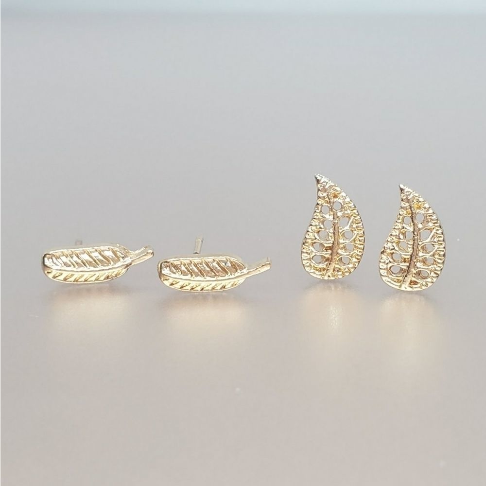 Dainty Leaf Earrings Set